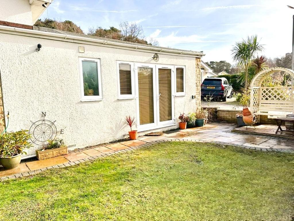 Little Dragons Apartment Poole Exterior photo